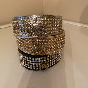 Dog collar with rhinestones.
ONE-20" collar fits 18"neck. Gold, silver or black.